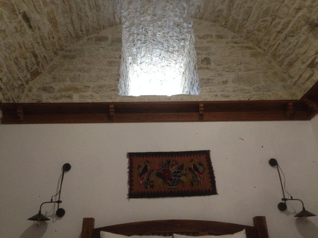 Konaku Guest house Gjirokastër Extérieur photo