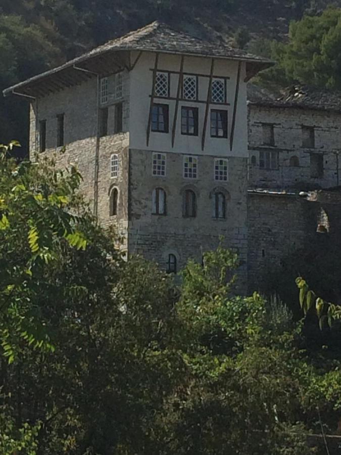 Konaku Guest house Gjirokastër Extérieur photo