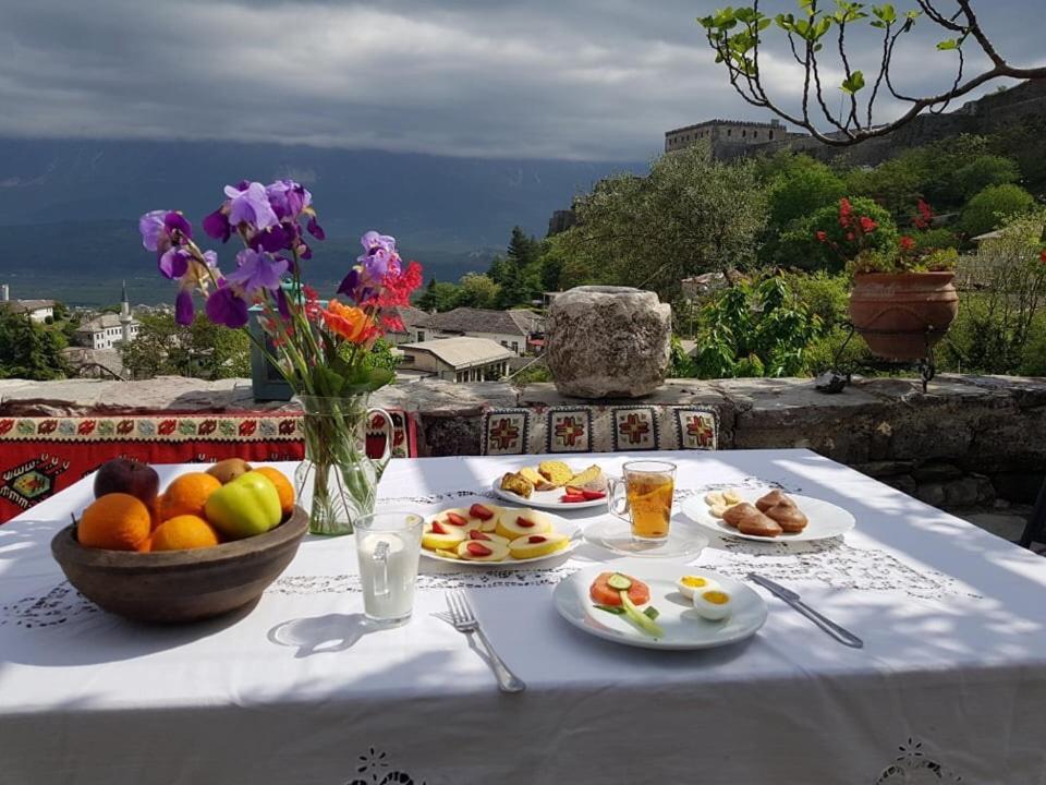 Konaku Guest house Gjirokastër Extérieur photo